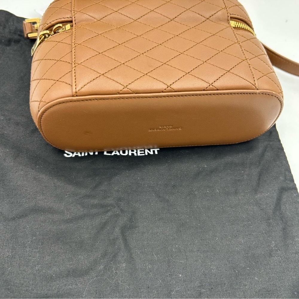SOLD!!!!!!Women Saint Laurent YSL Gabby, lambskin vanity bag with shoulder strap - Picture 5 of 13